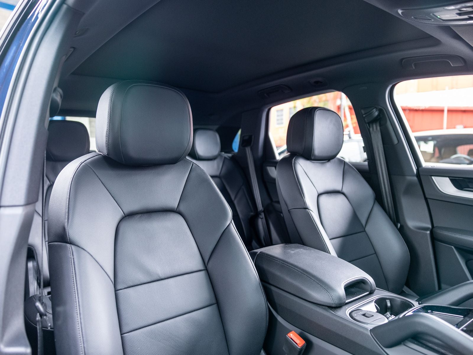 2025 Porsche Cayenne Base