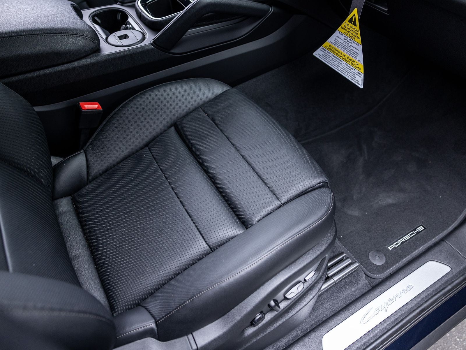 2025 Porsche Cayenne Base