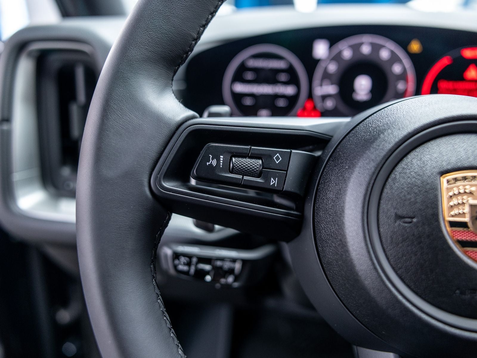 2025 Porsche Cayenne Base