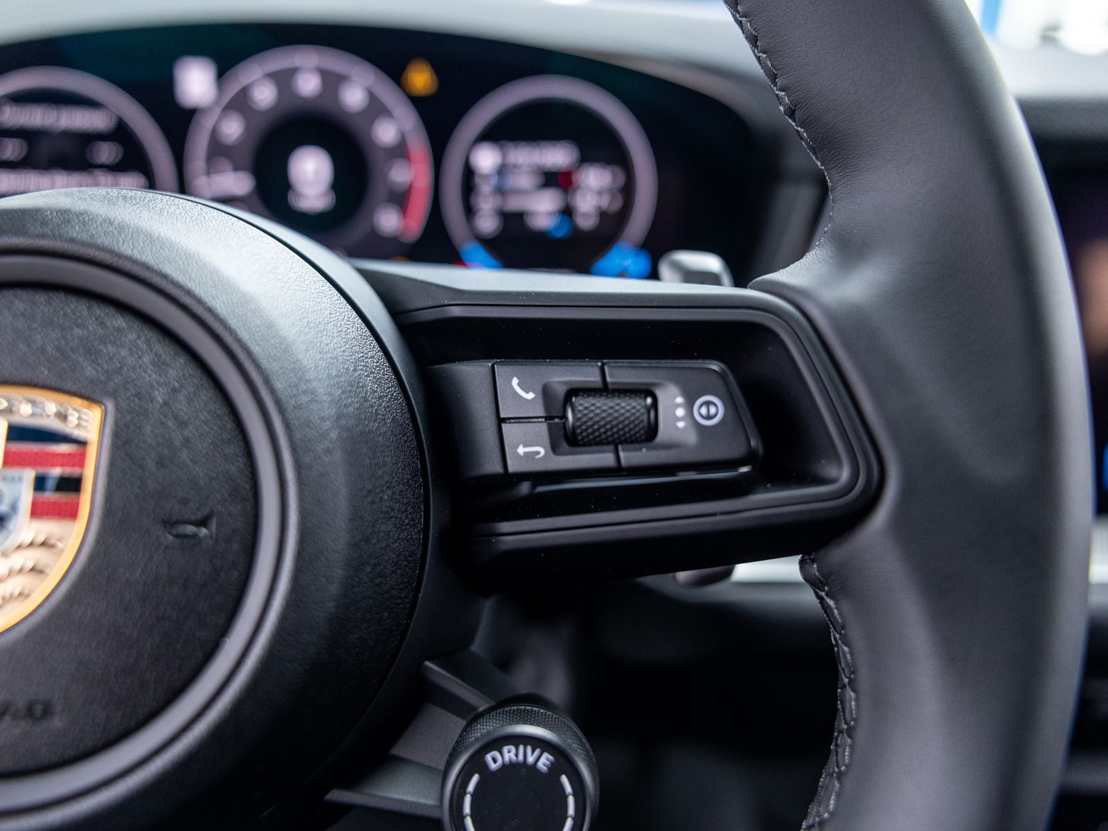 2025 Porsche Cayenne Base