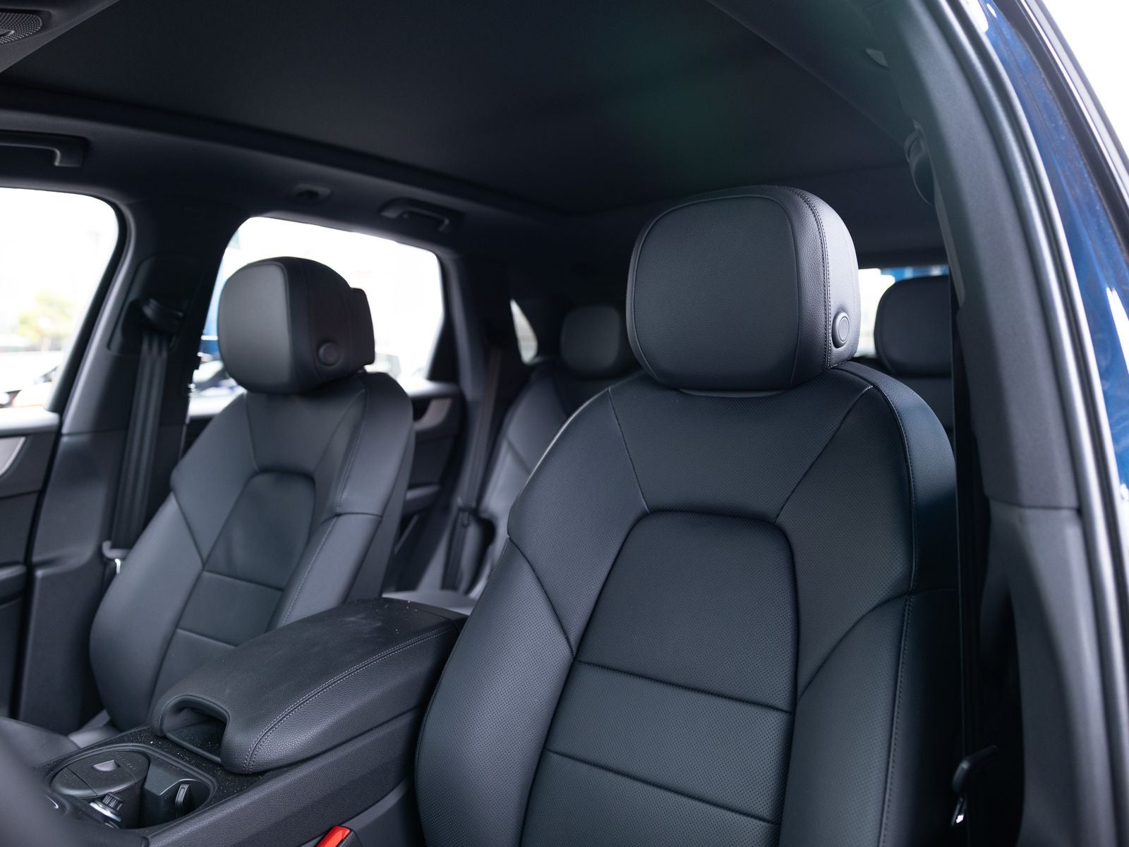 2025 Porsche Cayenne Base