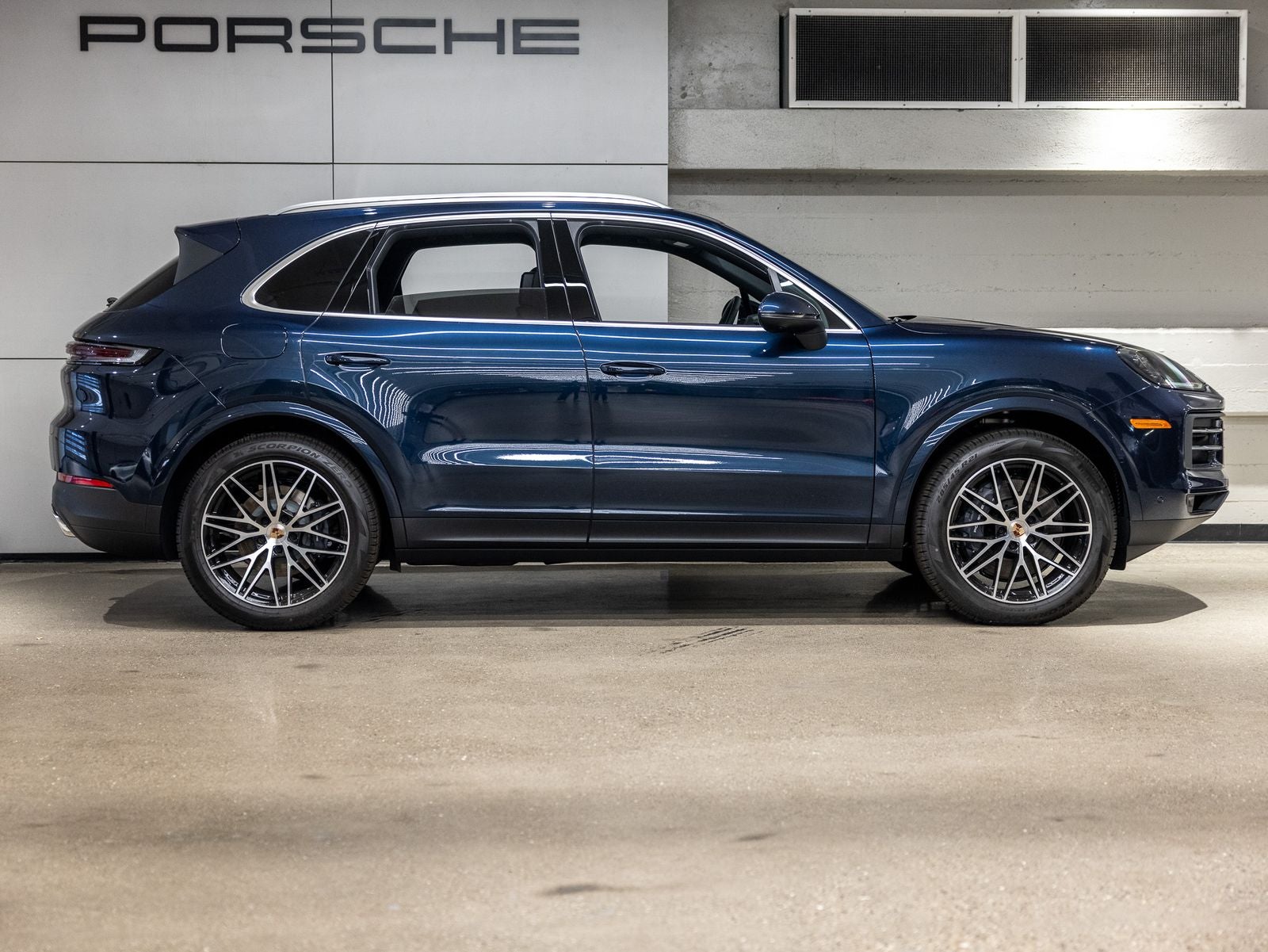 2025 Porsche Cayenne Base