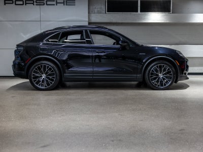 2026 Porsche Macan Macan 4 Electric