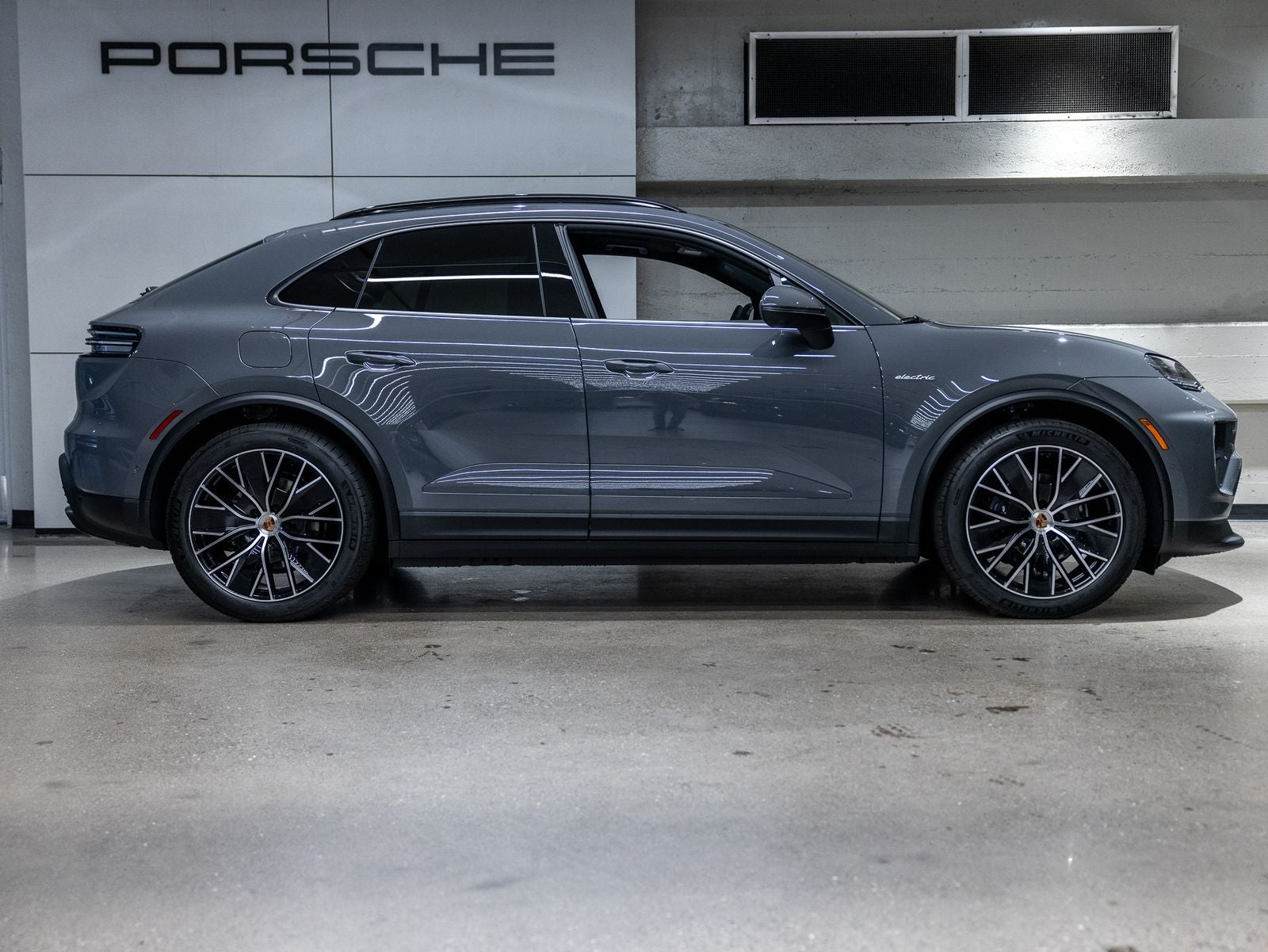 2026 Porsche Macan Macan 4 Electric