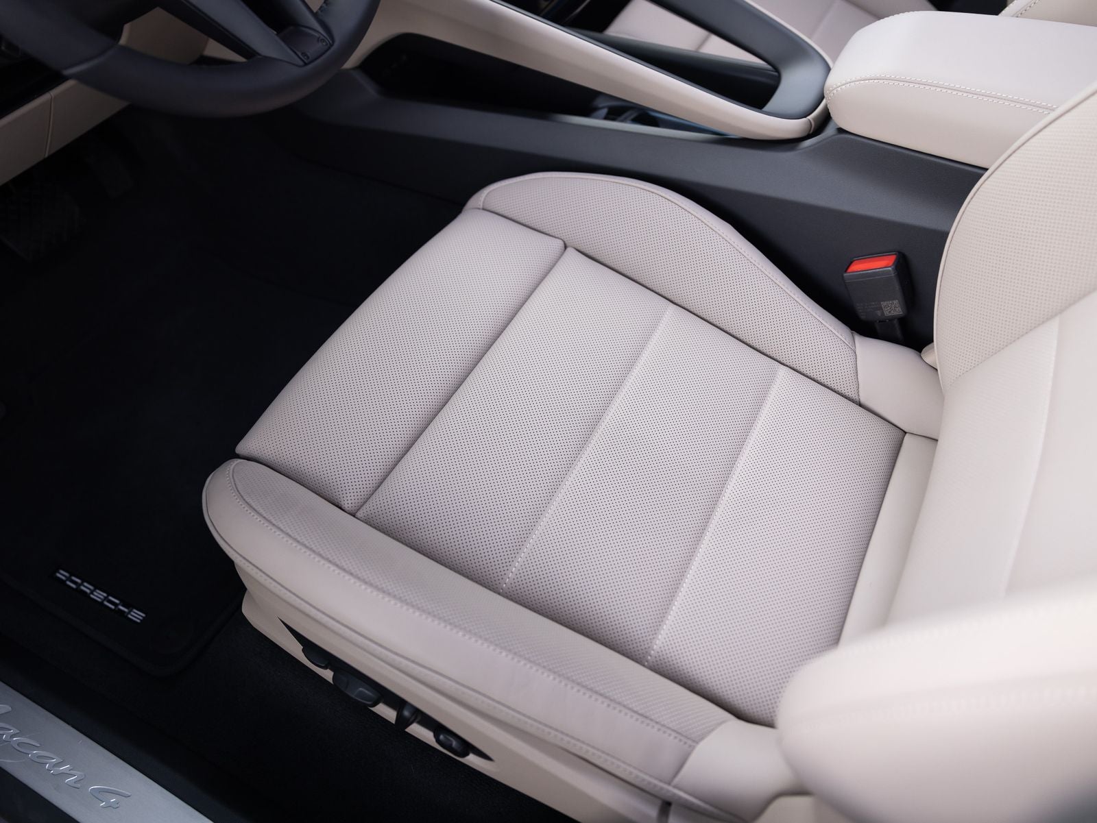 2026 Porsche Macan 4 Electric