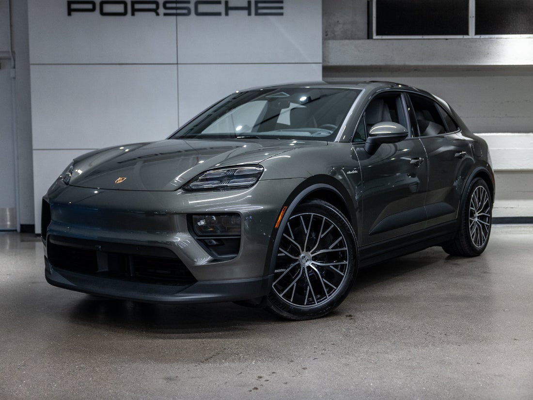 2026 Porsche Macan 4 Electric — photo 1 of 57