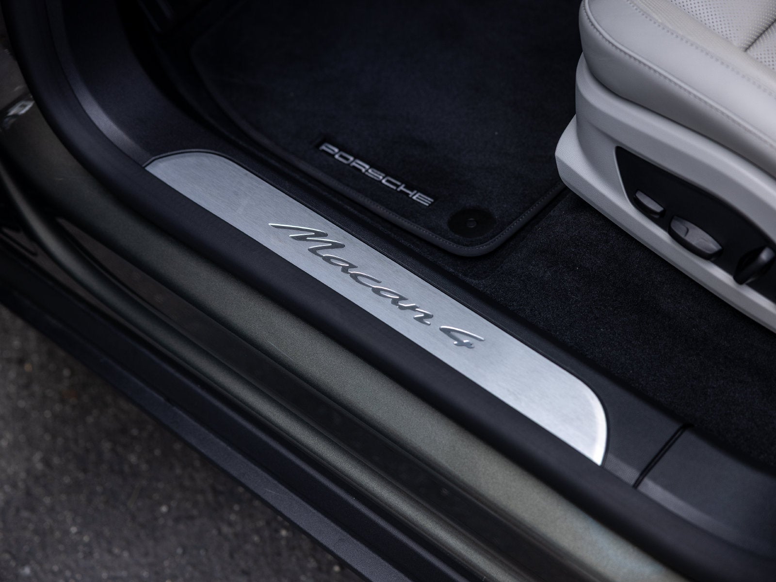 2026 Porsche Macan Macan 4 Electric