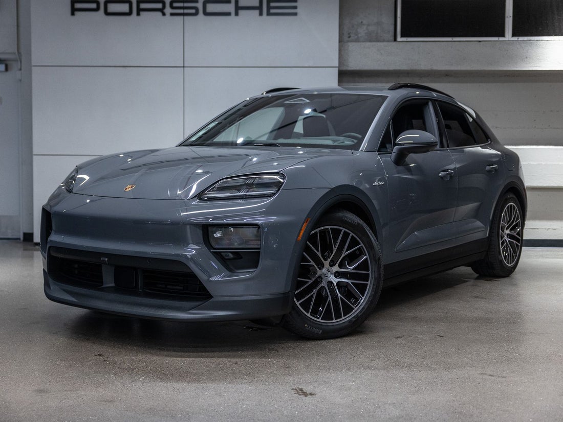 2026 Porsche Macan 4 Electric — photo 1 of 62