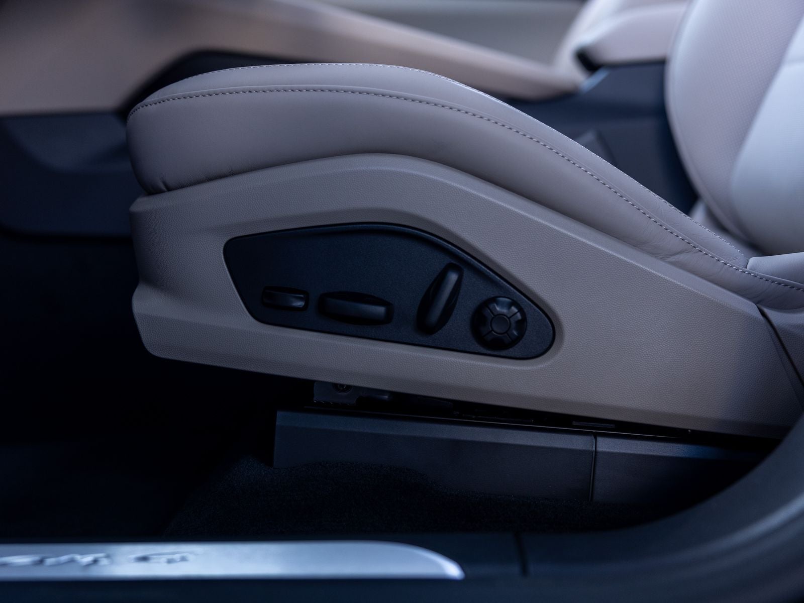 2026 Porsche Macan Macan 4 Electric