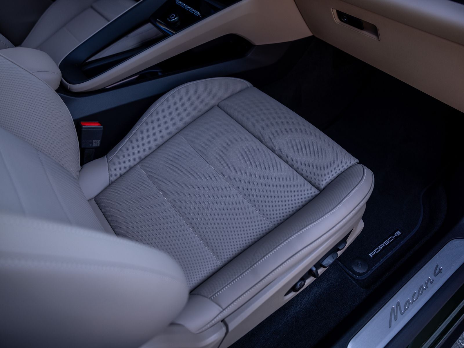 2026 Porsche Macan Macan 4 Electric