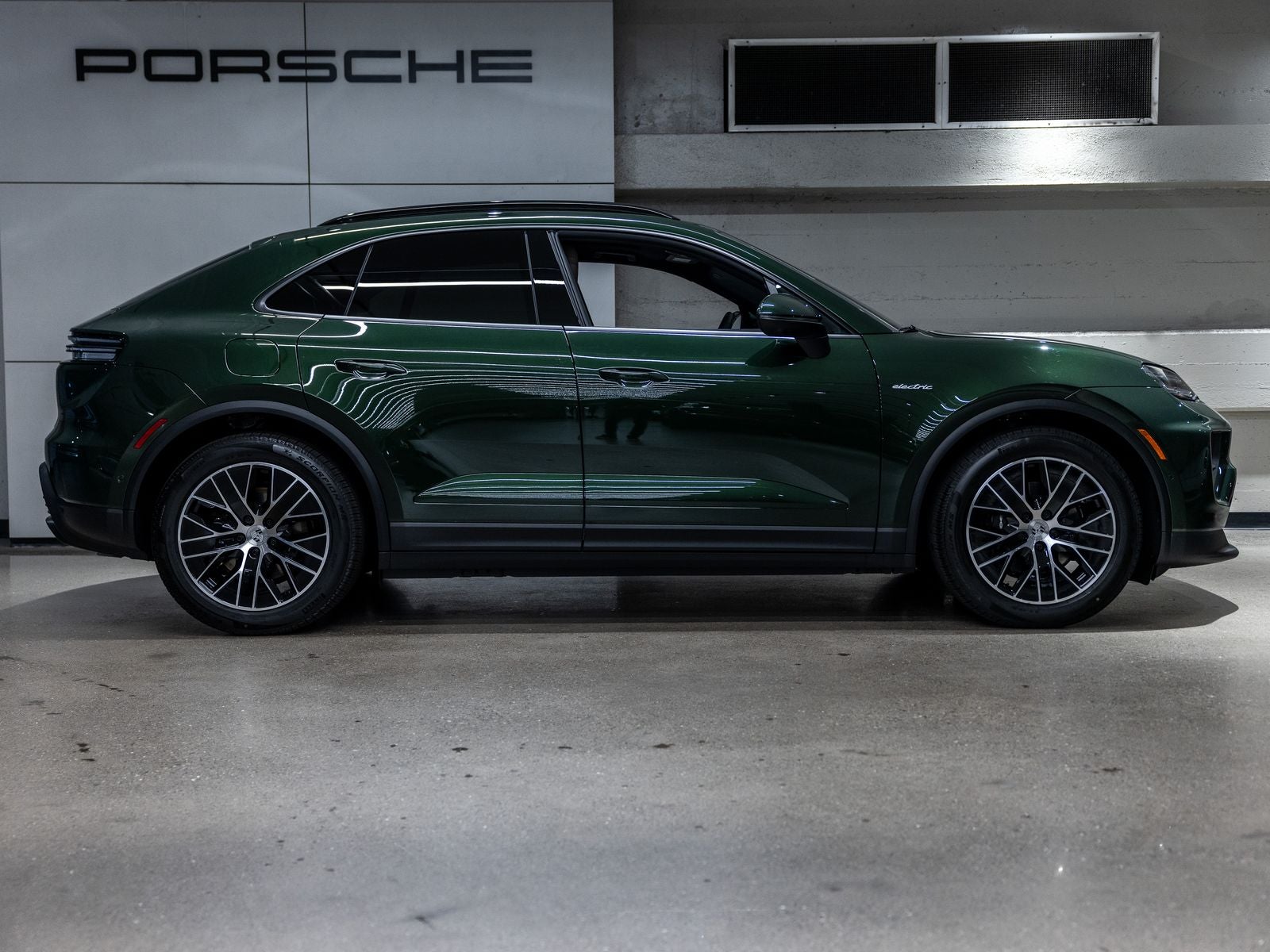 2026 Porsche Macan Macan 4 Electric