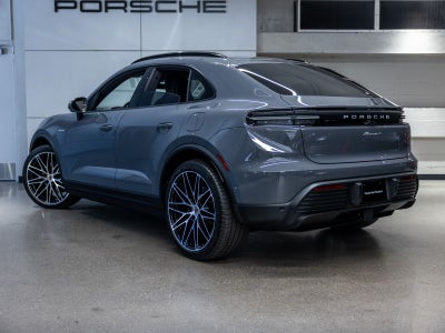 2026 Porsche Macan 4 Electric