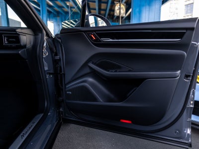 2026 Porsche Macan 4 Electric