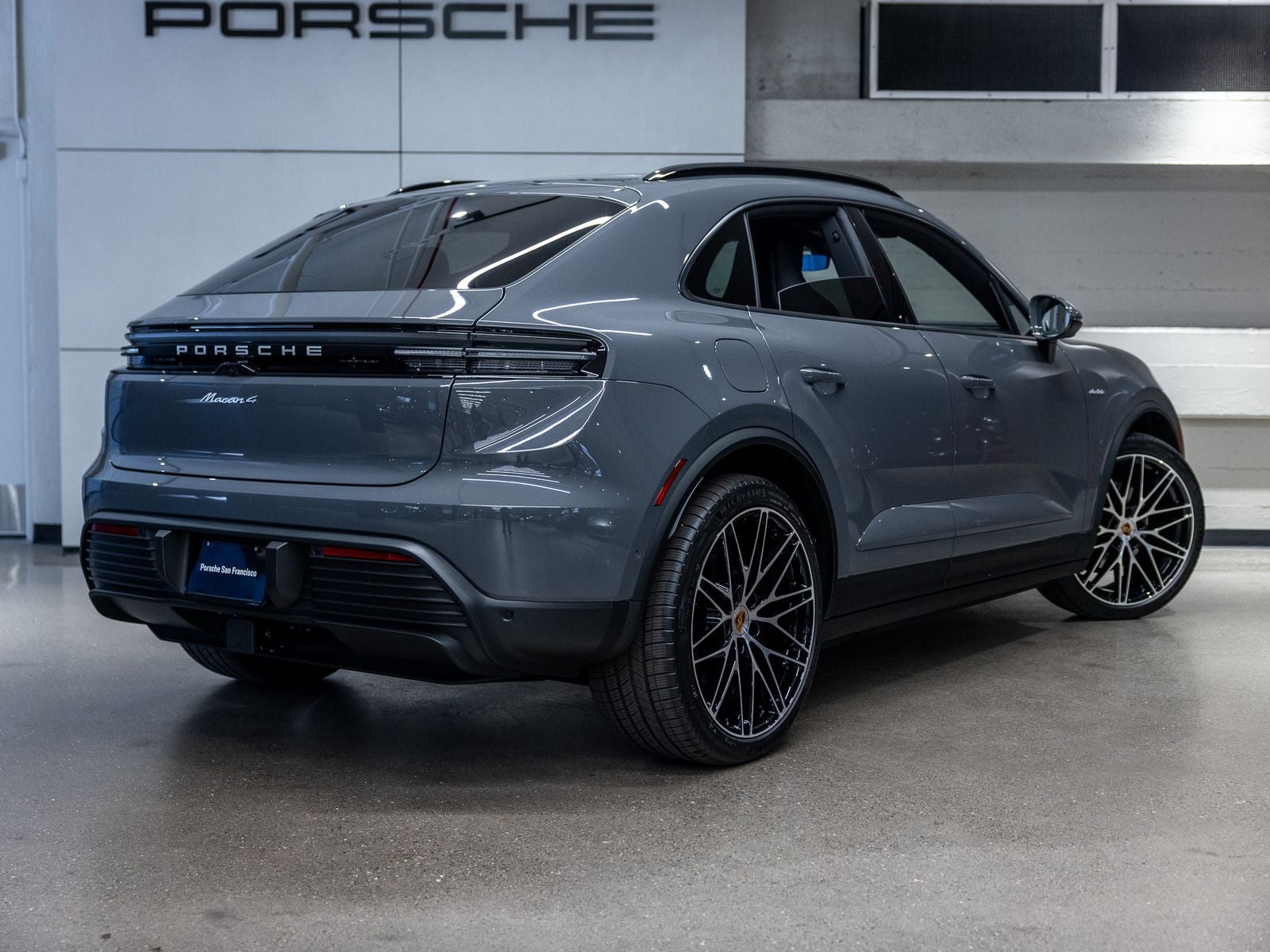 2026 Porsche Macan 4 Electric