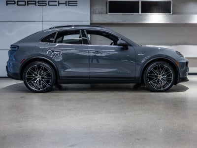 2026 Porsche Macan 4 Electric