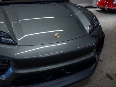 2026 Porsche Macan 4 Electric