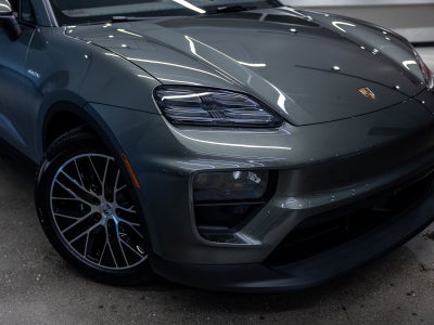 2026 Porsche Macan 4 Electric