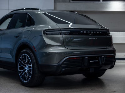 2026 Porsche Macan 4 Electric