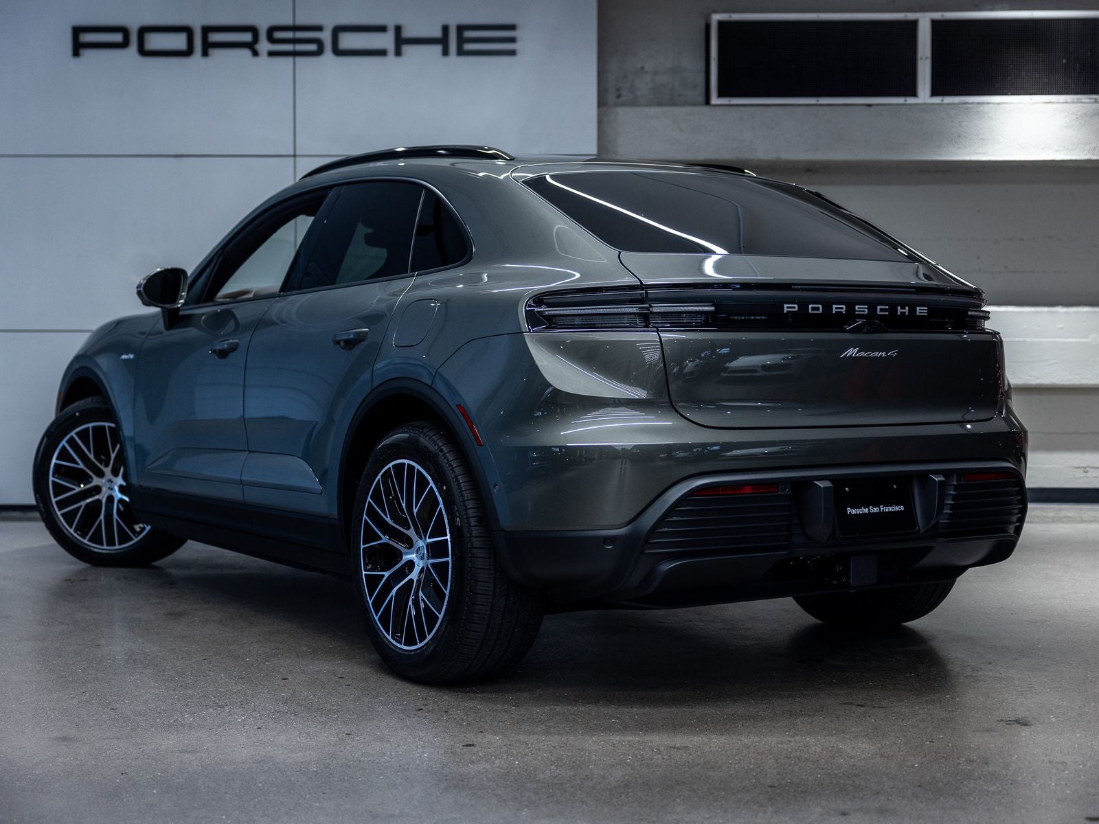 2026 Porsche Macan 4 Electric