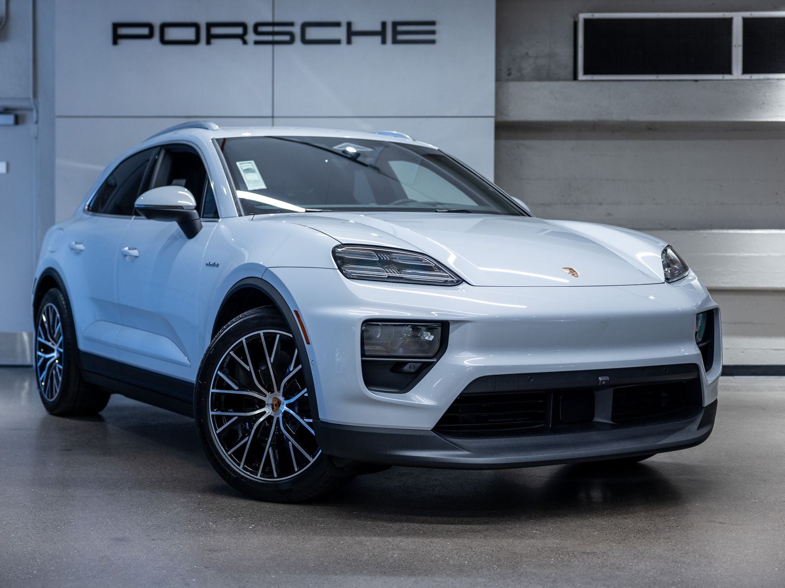 2026 Porsche Macan 4 Electric