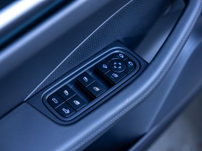 2026 Porsche Macan 4 Electric