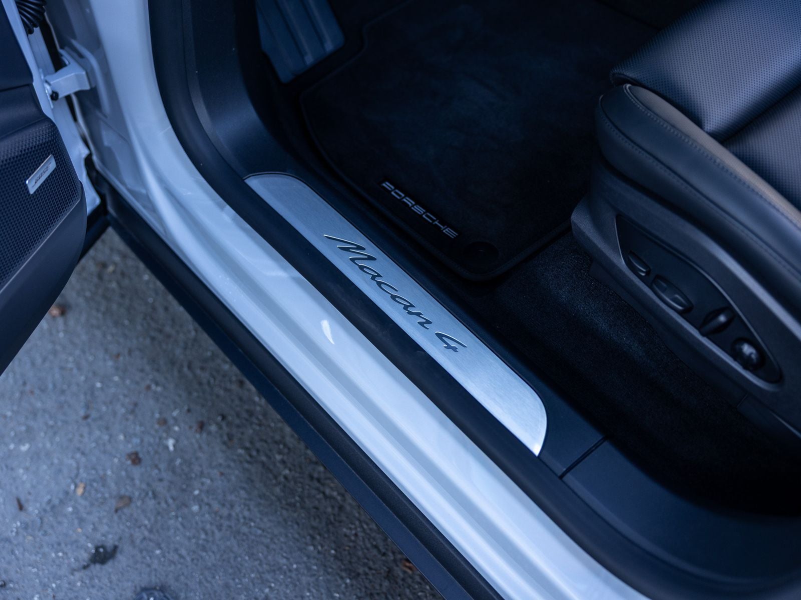 2026 Porsche Macan 4 Electric