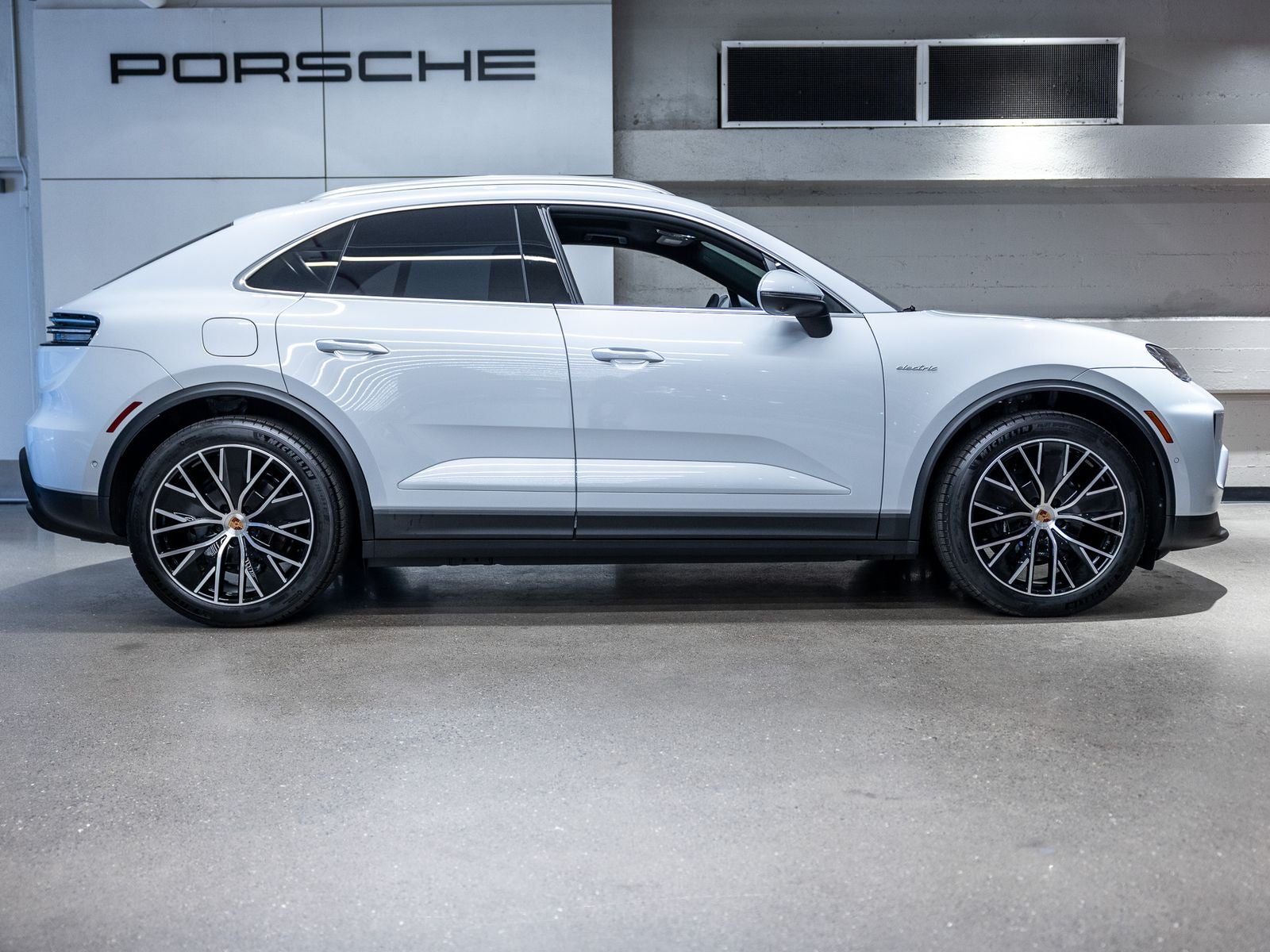 2026 Porsche Macan 4 Electric