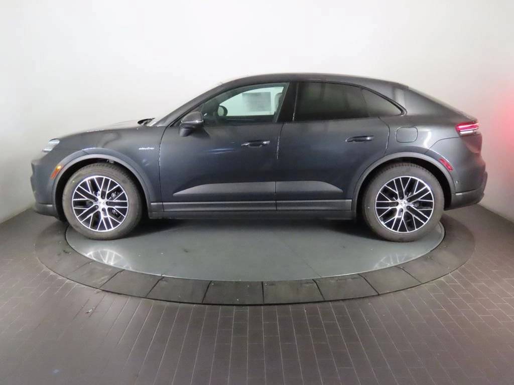 2026 Porsche Macan Macan 4 Electric