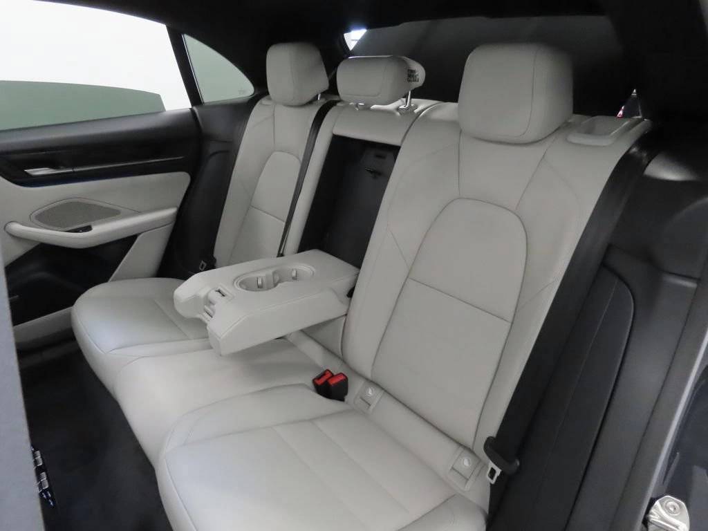 2026 Porsche Macan Macan 4 Electric