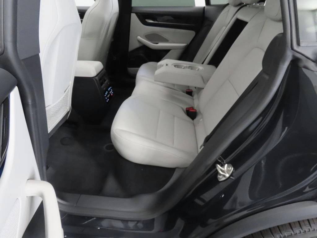 2026 Porsche Macan Macan 4 Electric