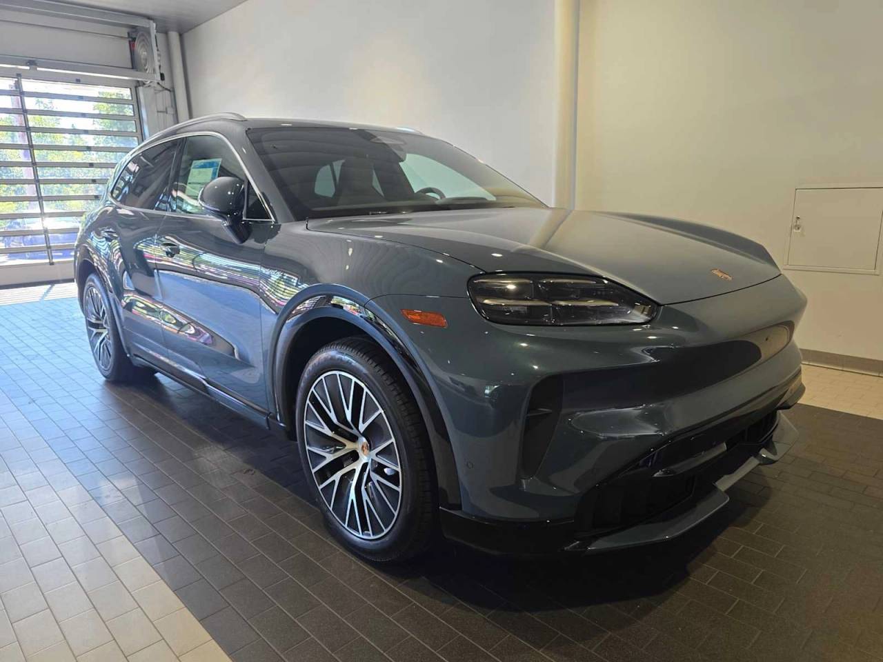 2026 Porsche Cayenne Cayenne S Electric