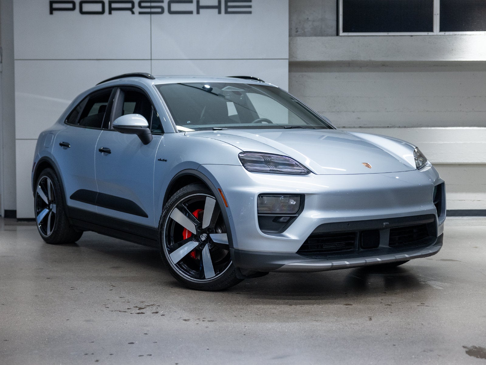 2025 Porsche Macan Macan 4S Electric