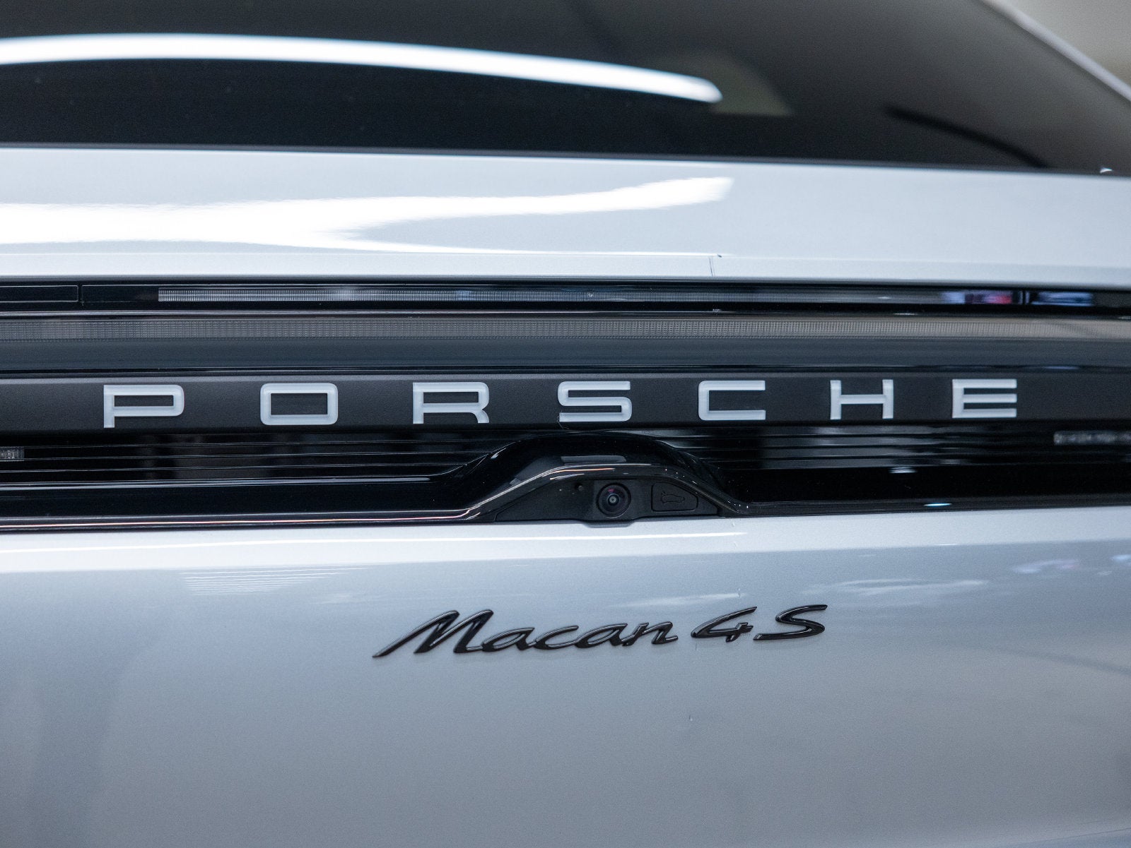 2025 Porsche Macan Macan 4S Electric