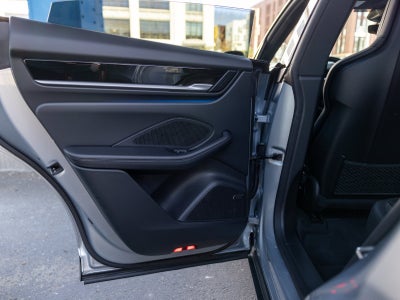 2025 Porsche Macan Macan 4S Electric