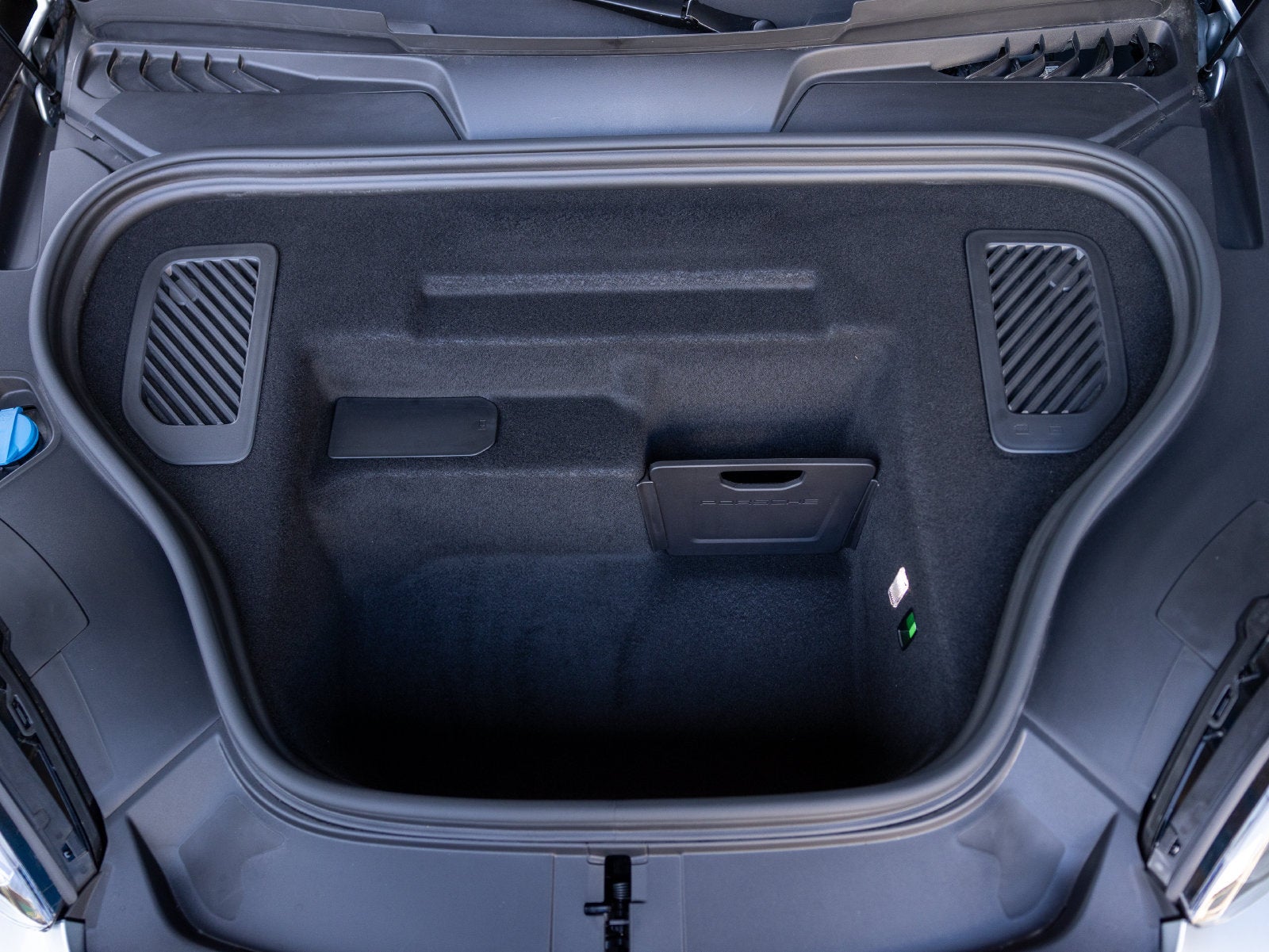 2025 Porsche Macan Macan 4S Electric