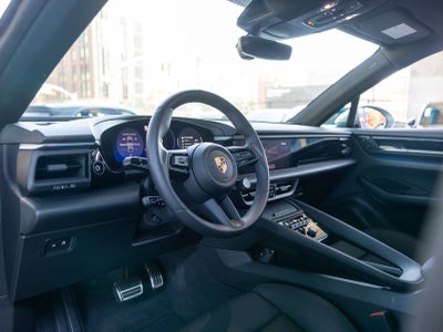 2025 Porsche Macan Macan 4S Electric