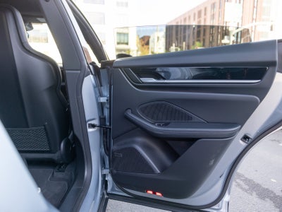2025 Porsche Macan Macan 4S Electric