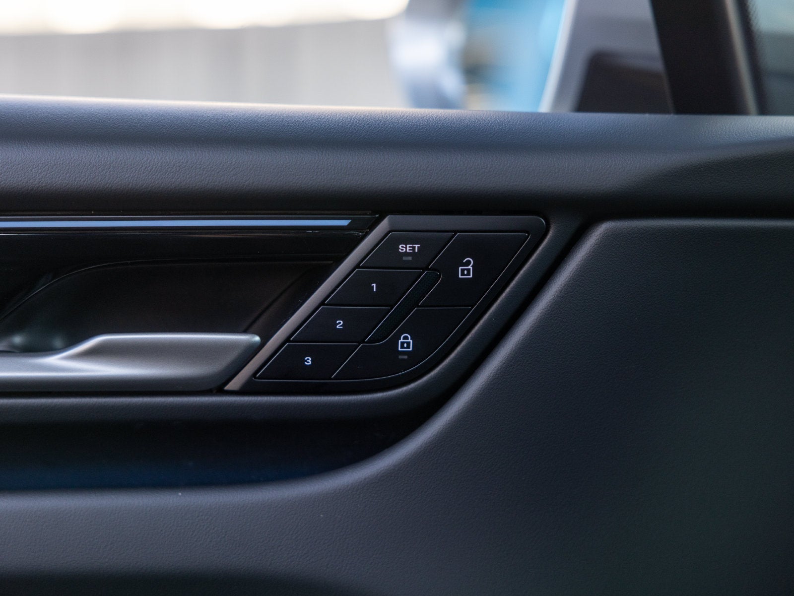 2025 Porsche Macan Macan 4S Electric