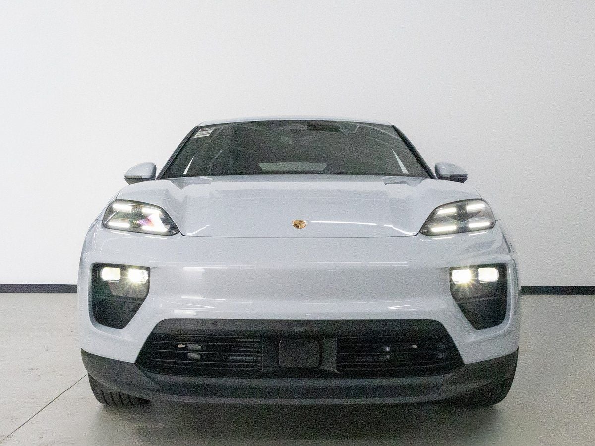 2025 Porsche Macan 4S Electric