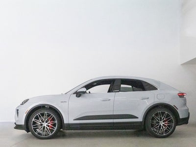 2025 Porsche Macan 4S Electric