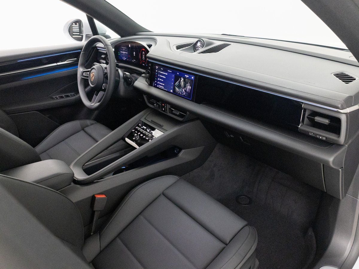 2025 Porsche Macan 4S Electric