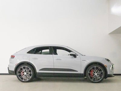 2025 Porsche Macan 4S Electric