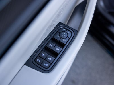 2026 Porsche Macan Turbo Electric