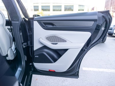 2026 Porsche Macan Turbo Electric