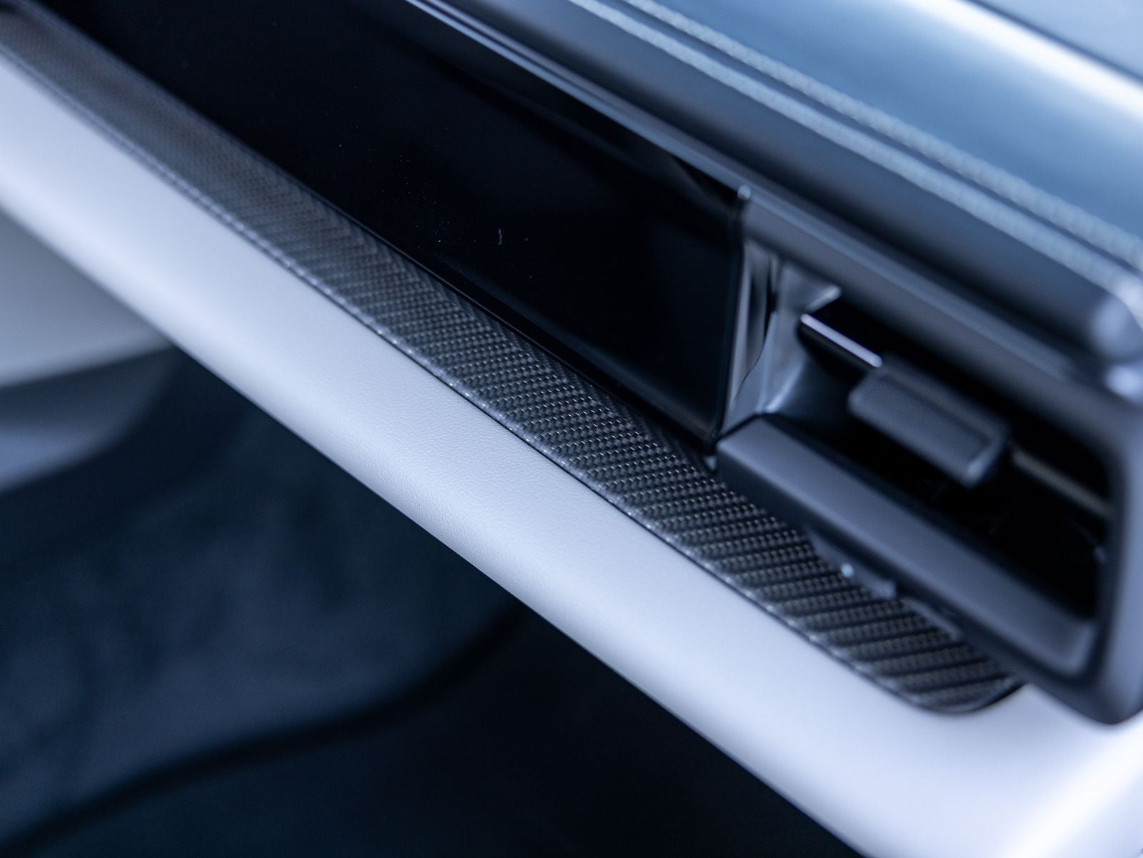 2026 Porsche Macan Turbo Electric