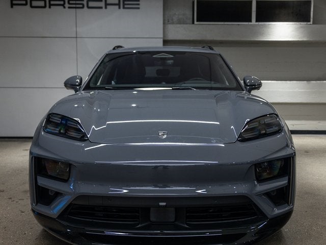 2025 Porsche Macan Macan Turbo Electric