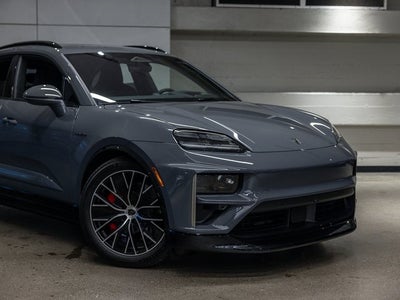2025 Porsche Macan Macan Turbo Electric