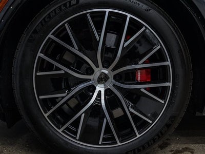 2025 Porsche Macan Macan Turbo Electric