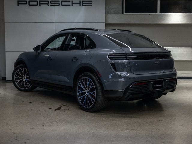 2025 Porsche Macan Macan Turbo Electric