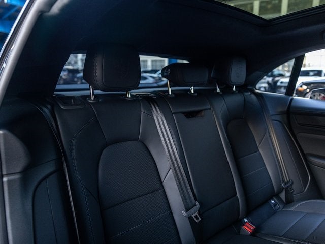 2025 Porsche Macan Macan Turbo Electric